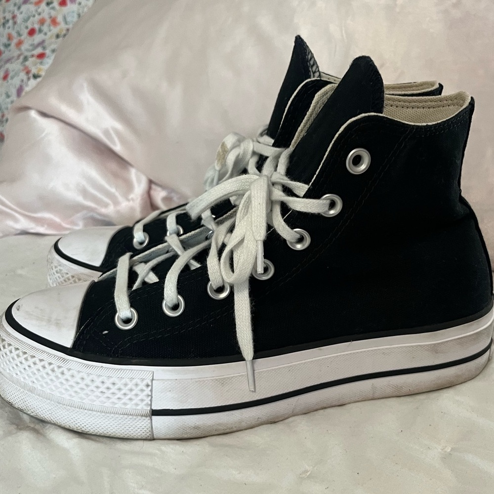 Converse Black Platforms Size 7.5 Women’s